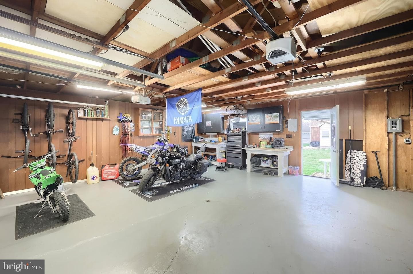1006 E Walnut Street photo 15