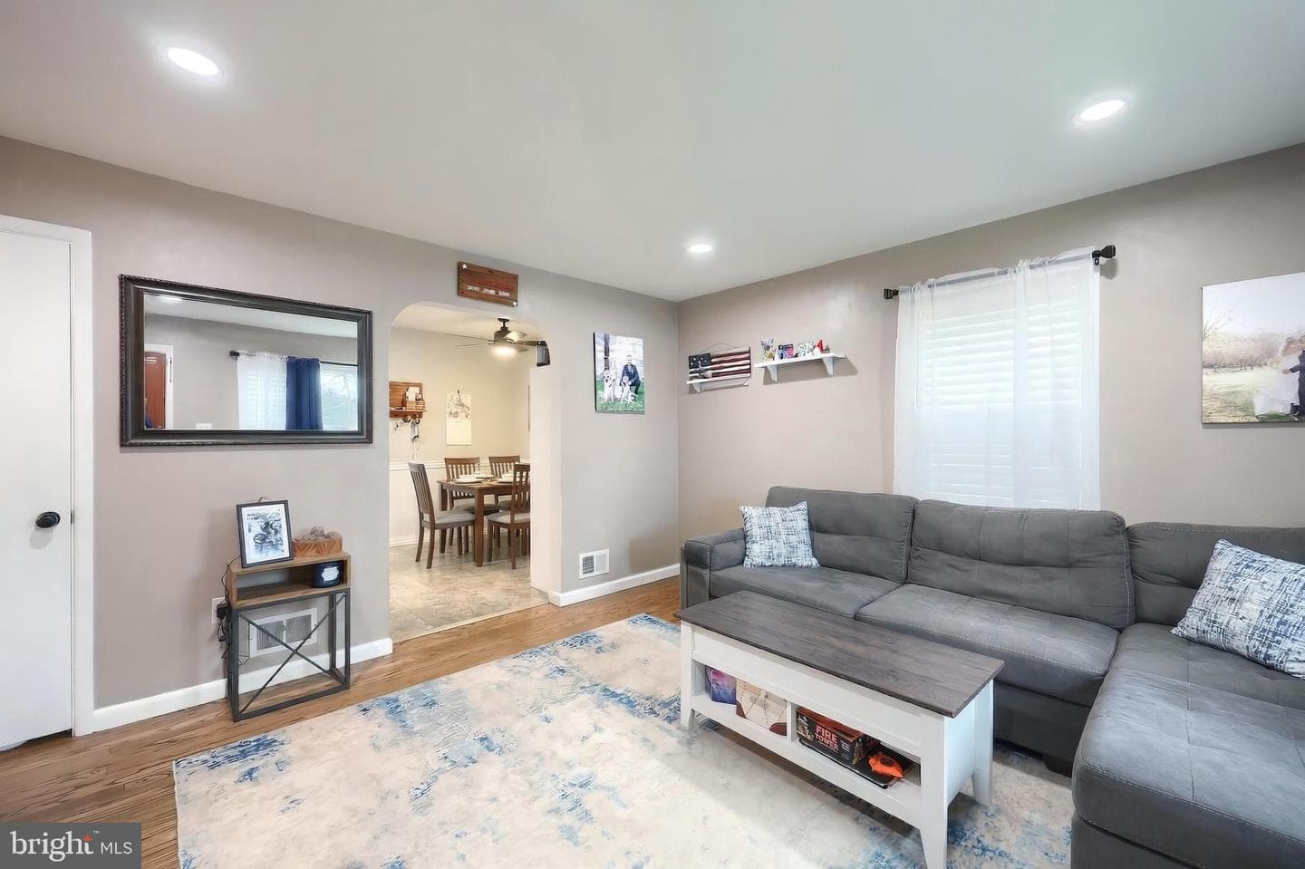 1006 E Walnut Street photo 19