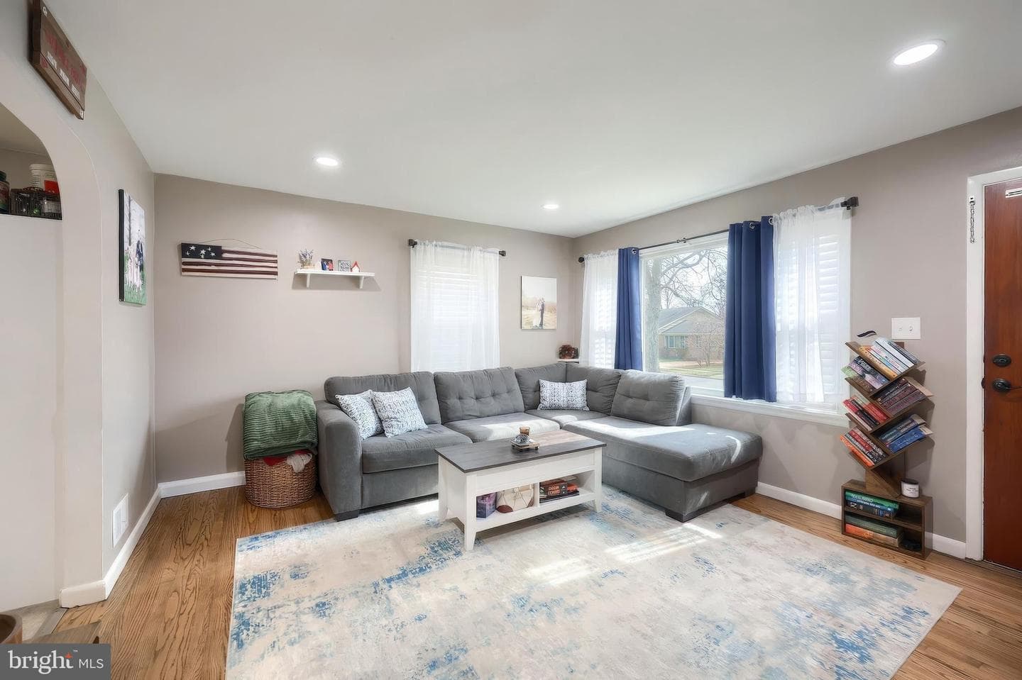 1006 E Walnut Street photo 20