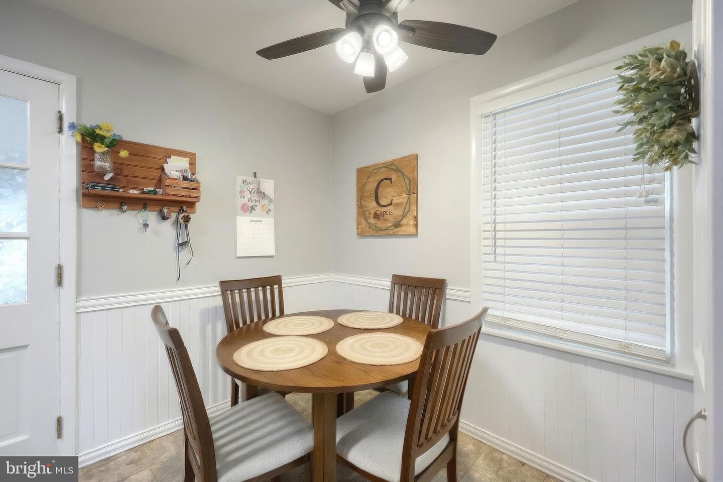 1006 E Walnut Street photo 23