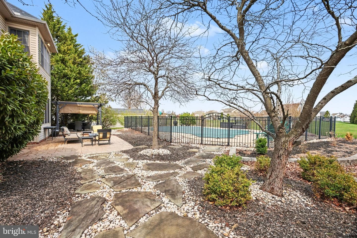 2613 Huntfield Drive photo 35