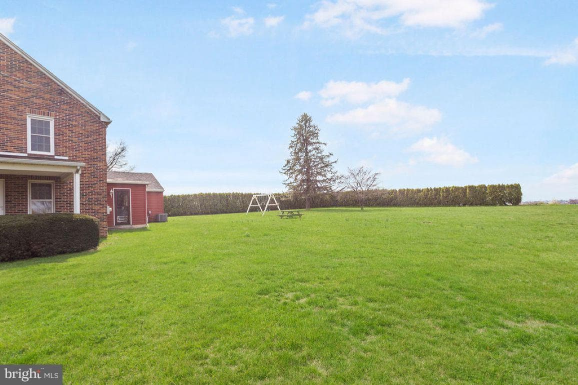 1241 Grandview Road photo 32