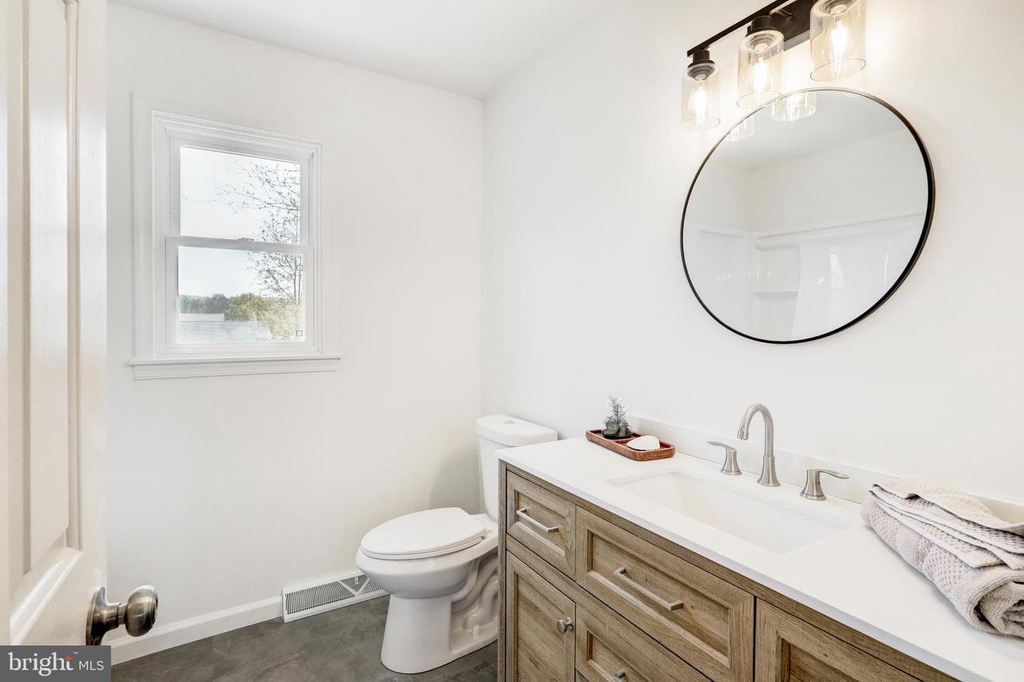 404 Clemens Drive photo 27