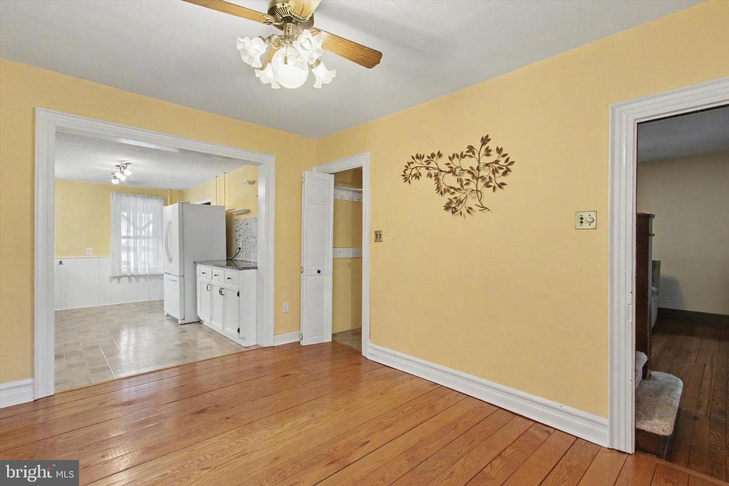 321 E Middle Street photo 18