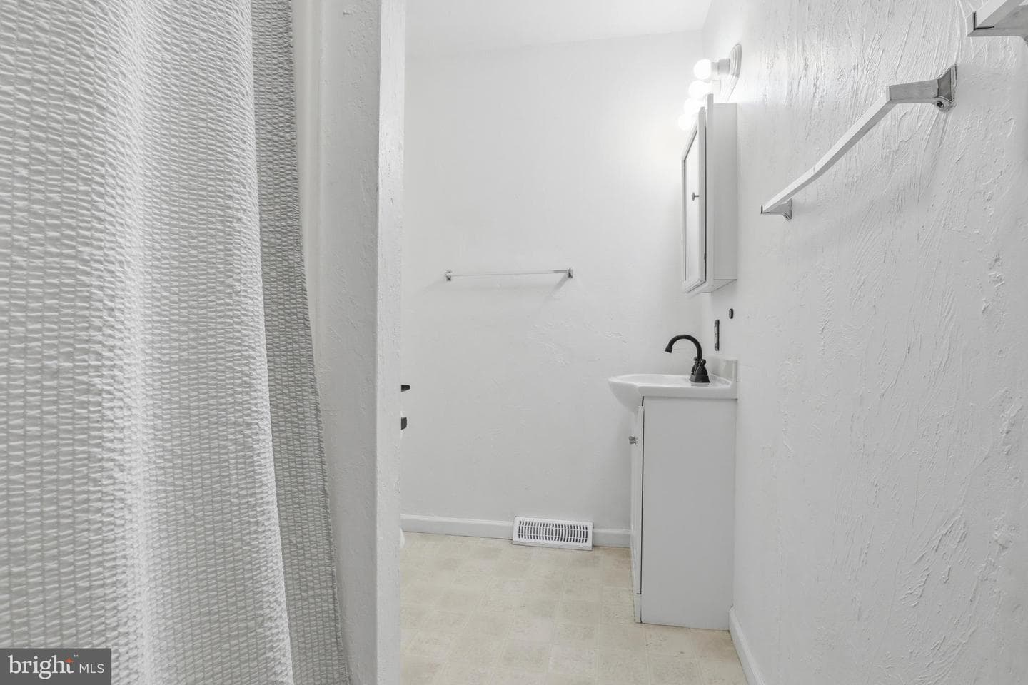 1018 Kelly Drive photo 19