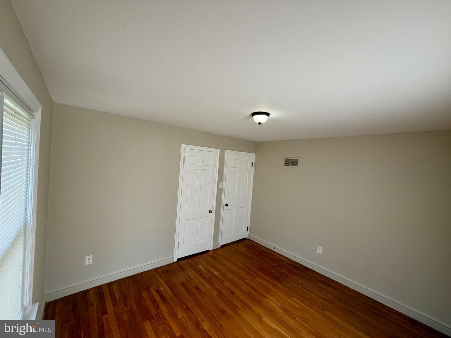 310 S Kershaw Street photo 16