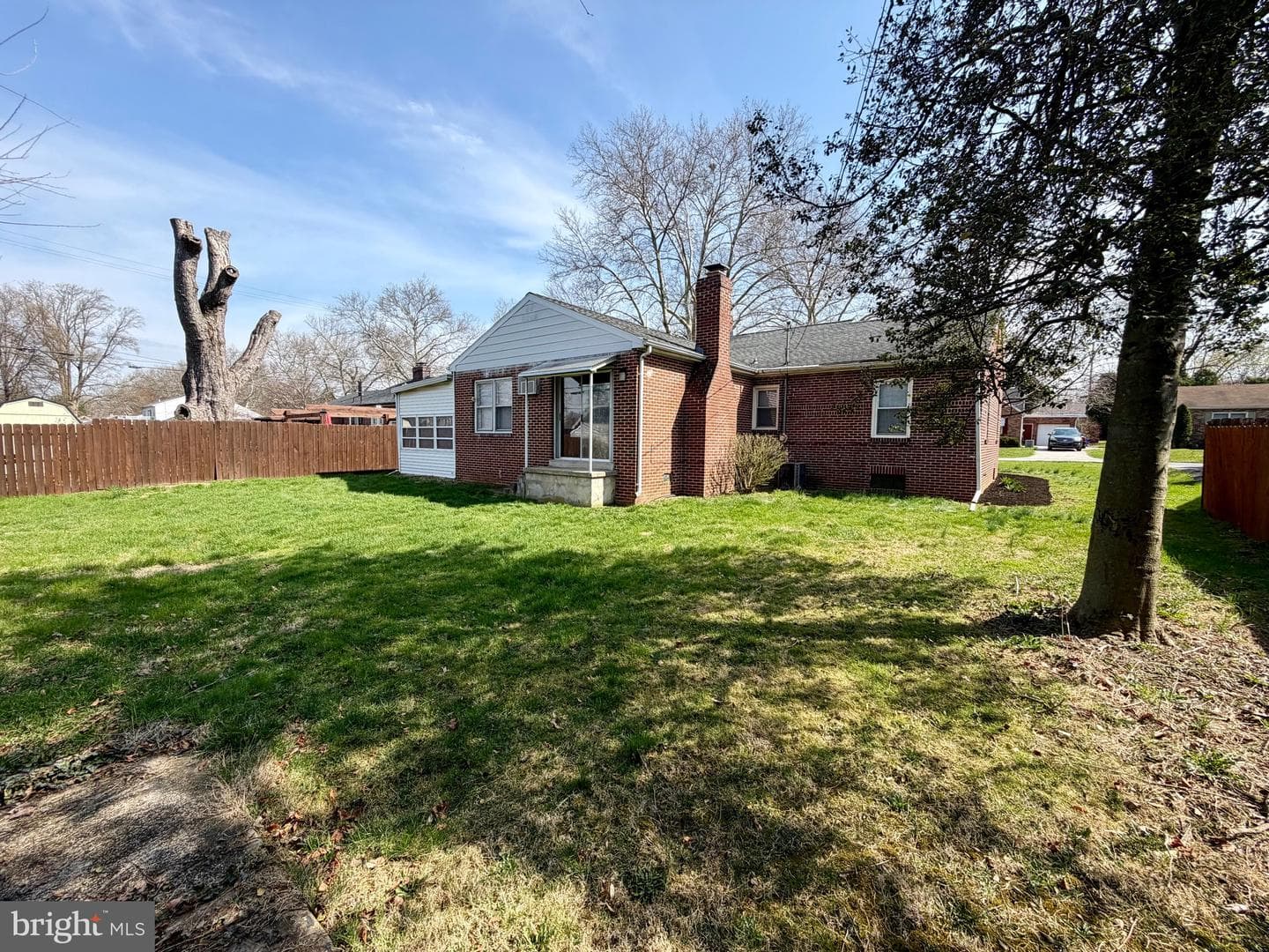 310 S Kershaw Street photo 26