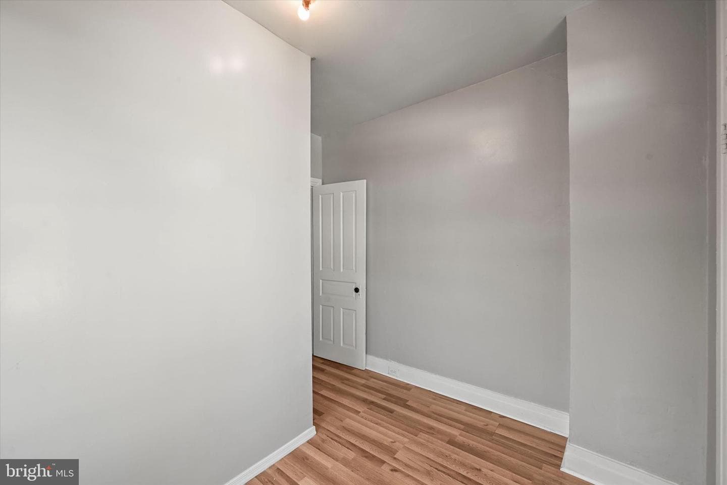 707 York Street photo 13
