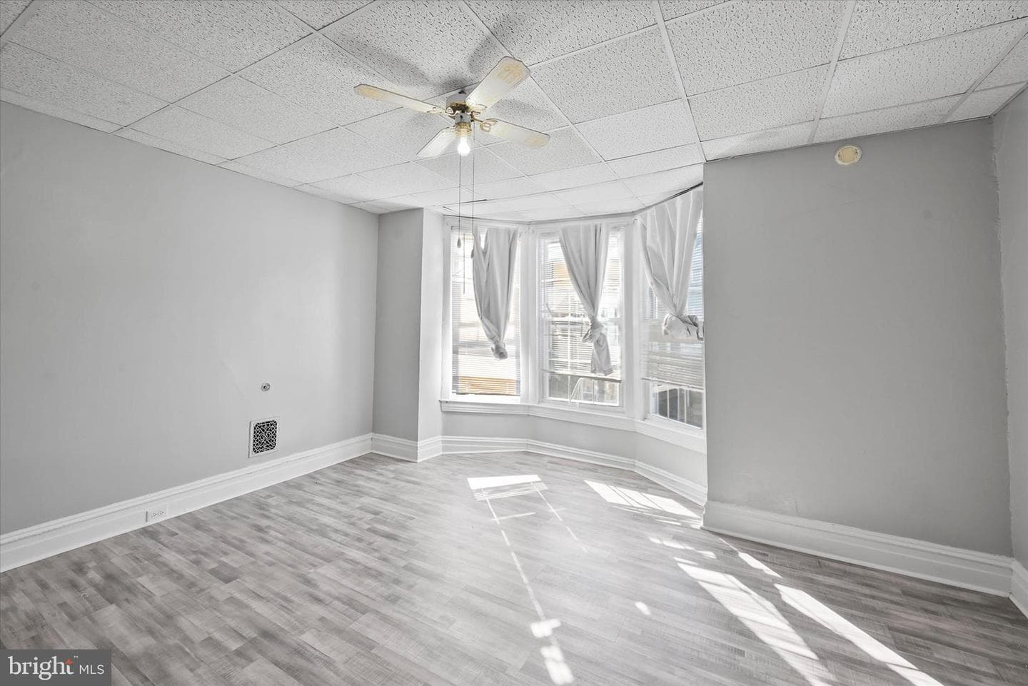 707 York Street photo 16