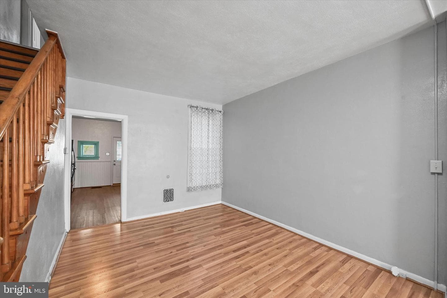 707 York Street photo 8
