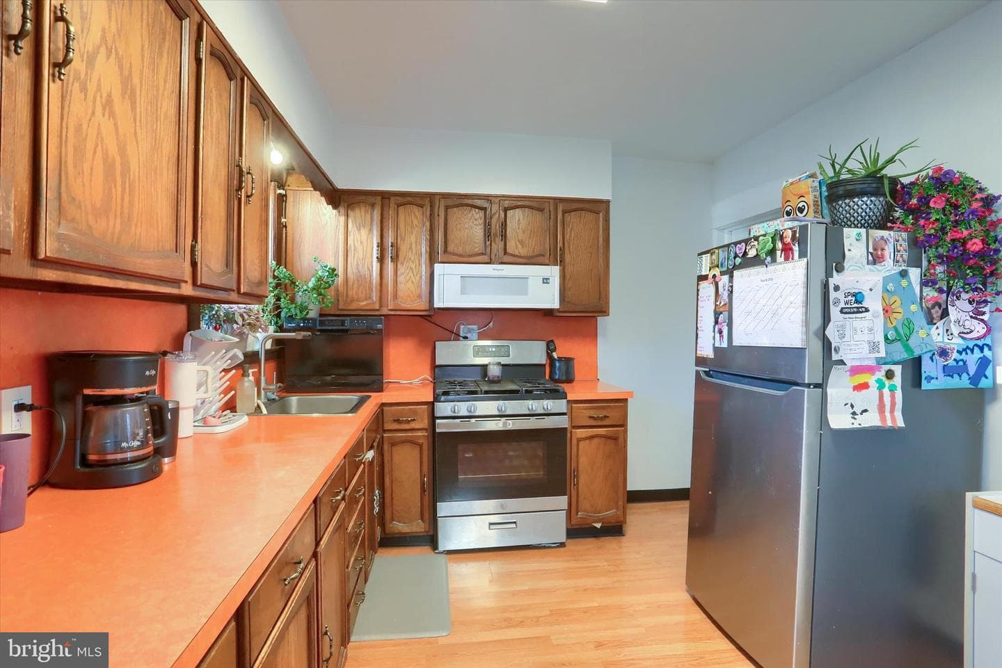 1254 W Poplar Street photo 10