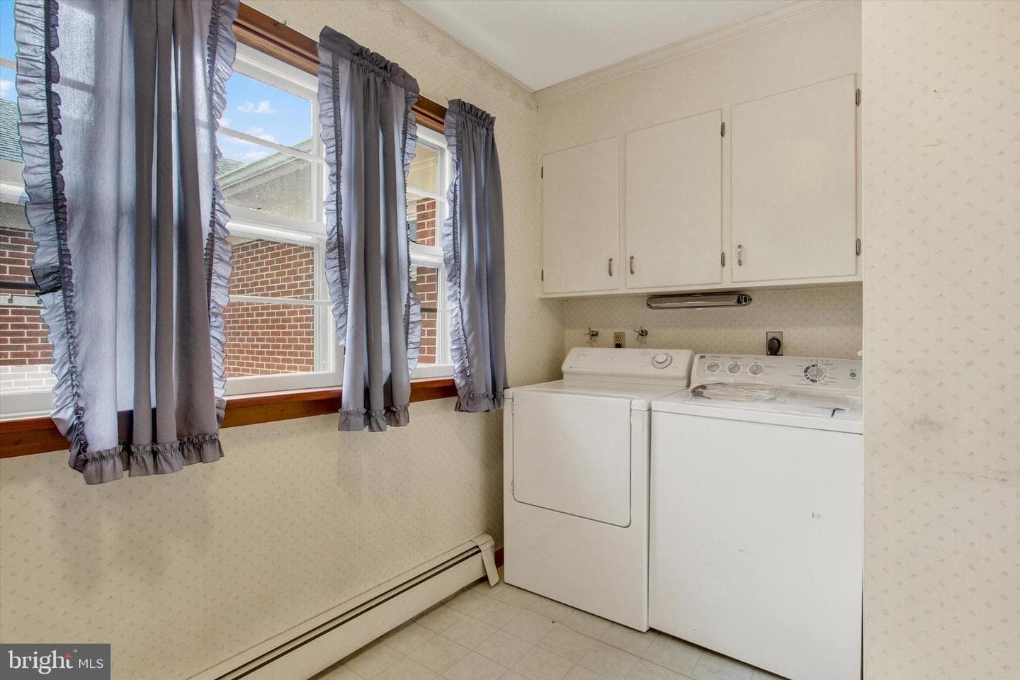 241 Charles Street photo 16