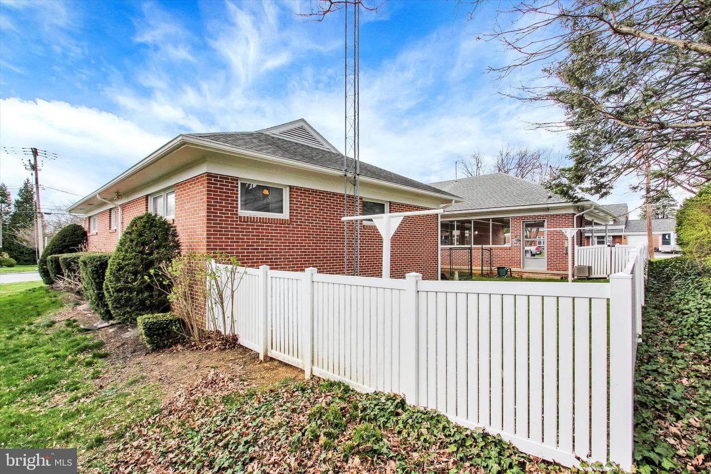 241 Charles Street photo 34