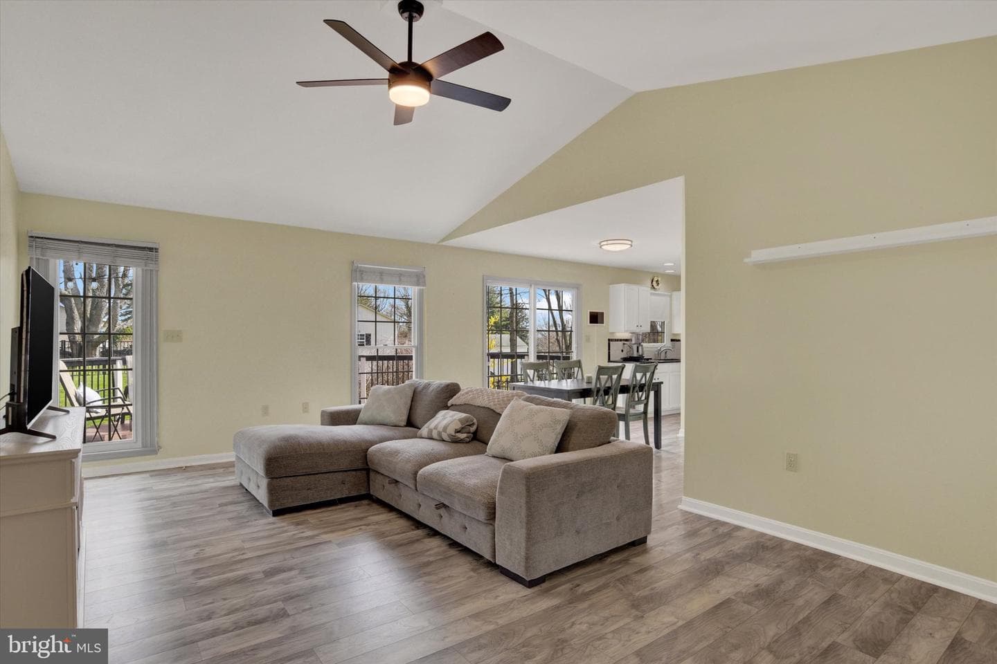 466 Chestnut Way photo 14