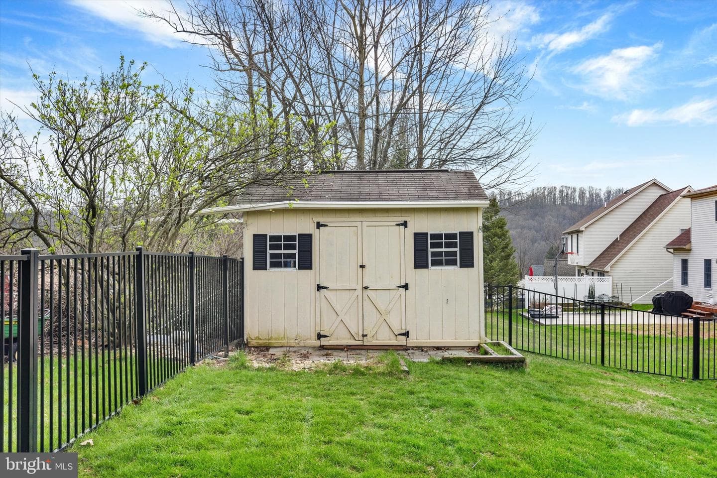 466 Chestnut Way photo 33