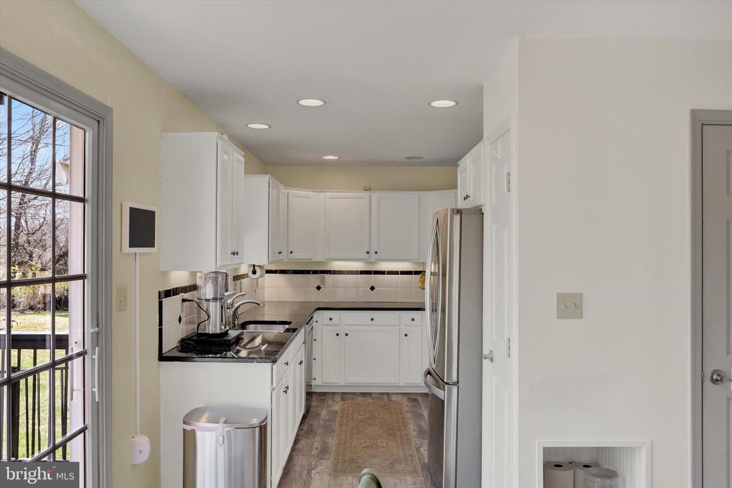 466 Chestnut Way photo 4