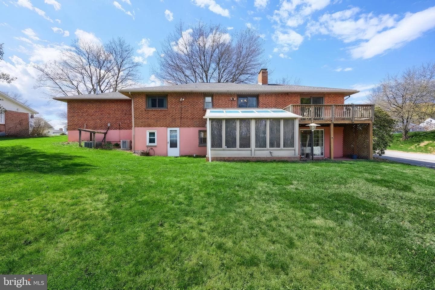 223 N 3rd Street photo 9