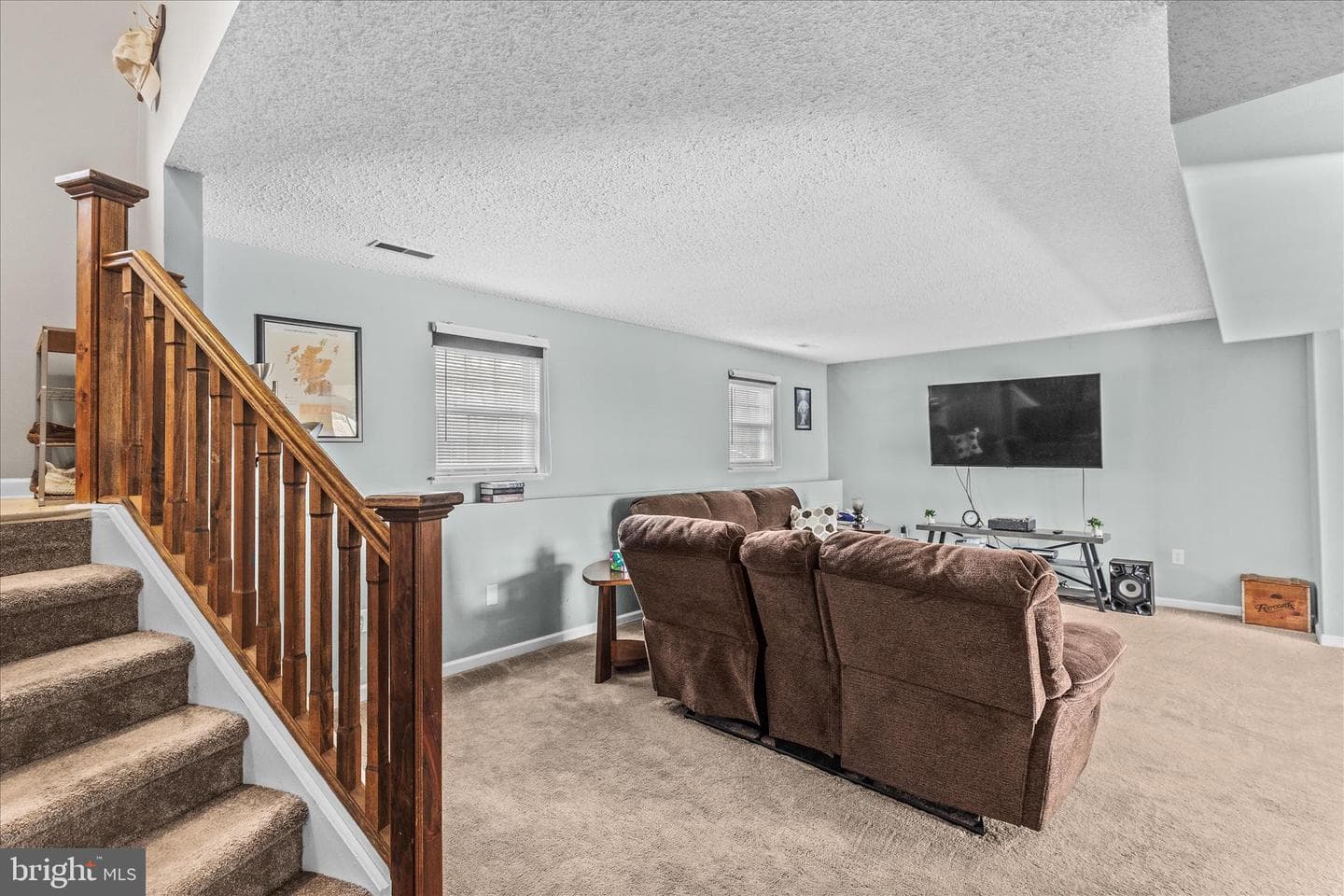 125 Winston Drive photo 22