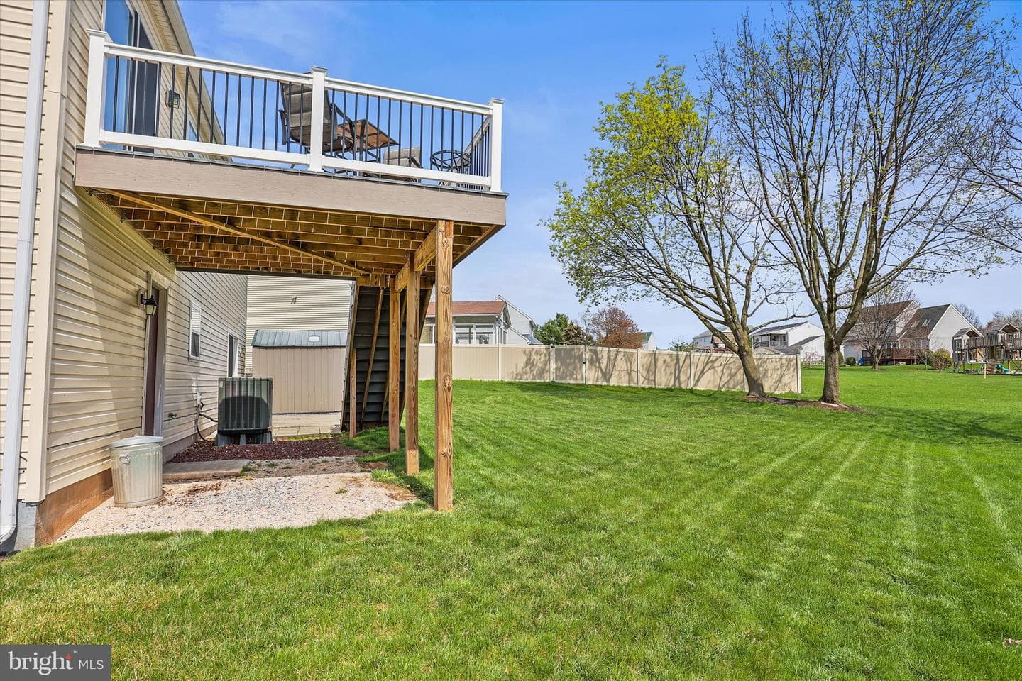 125 Winston Drive photo 35