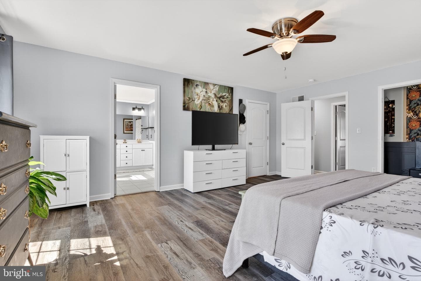 25 Thoroughbred Drive photo 15
