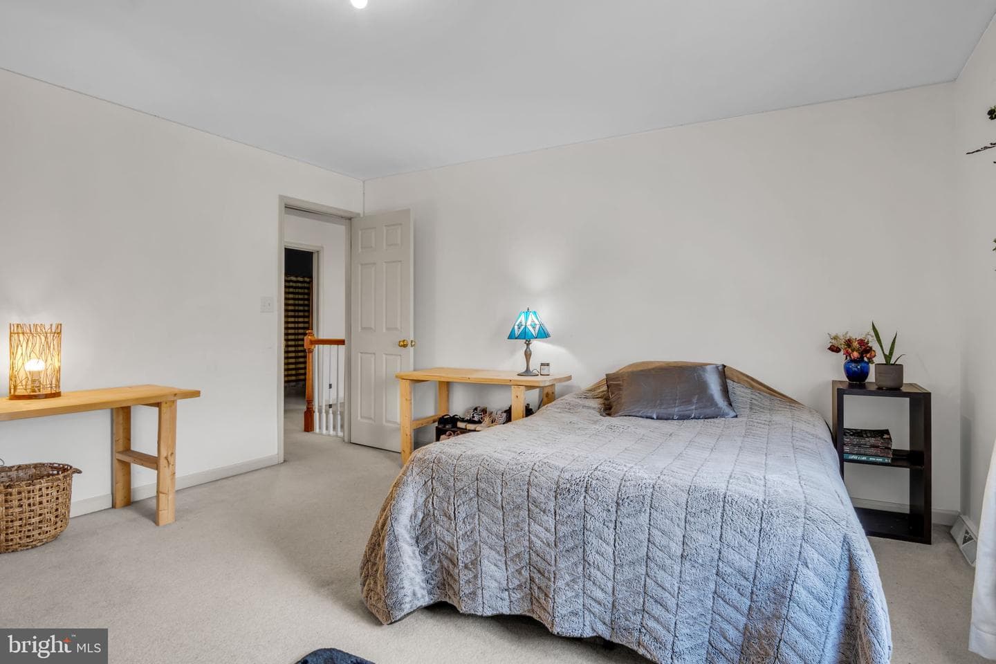 984 David Drive photo 32