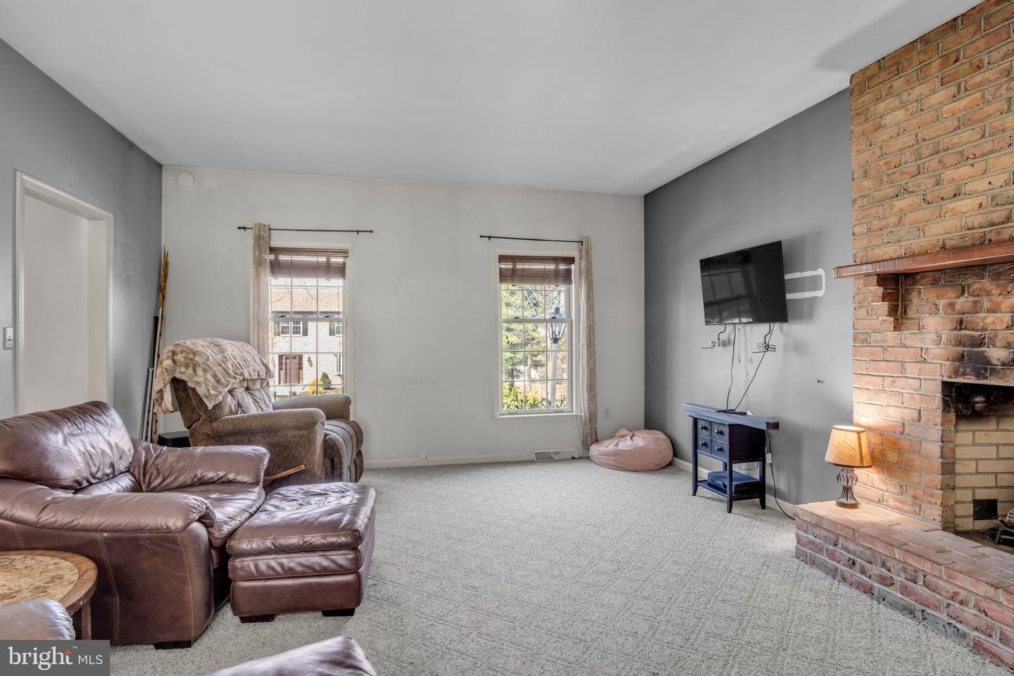 984 David Drive photo 6