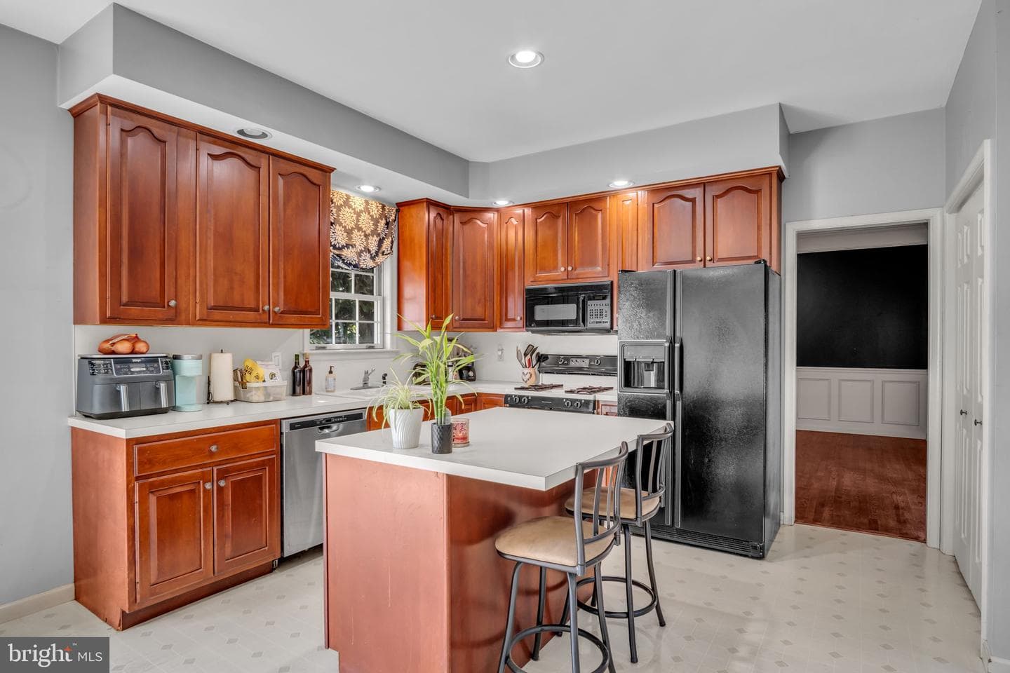 984 David Drive photo 9
