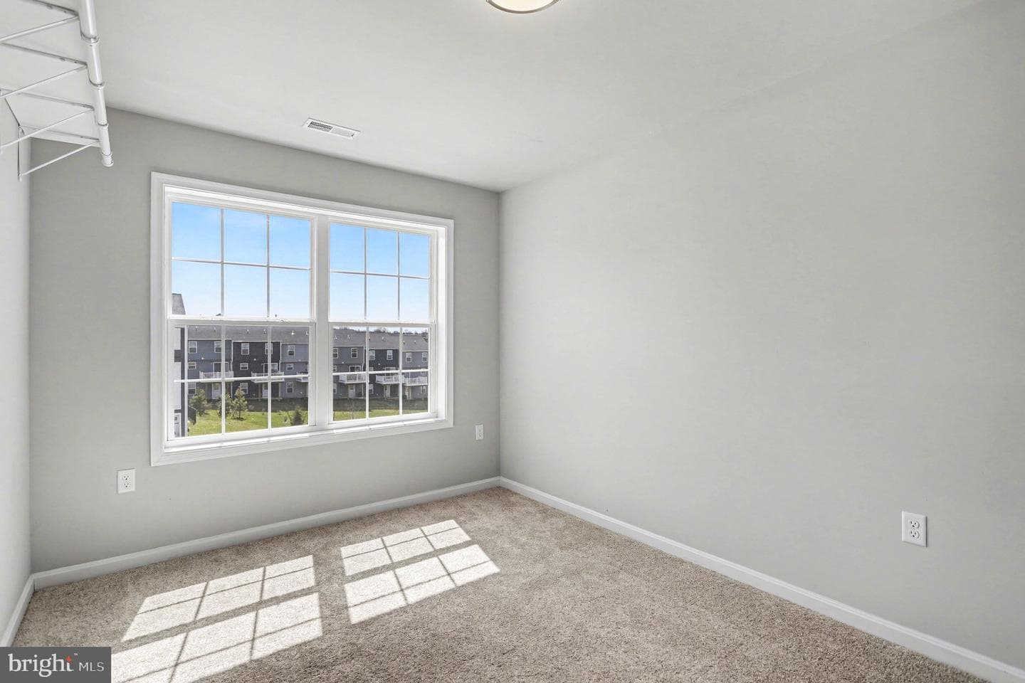 246 Hudson Boulevard photo 24