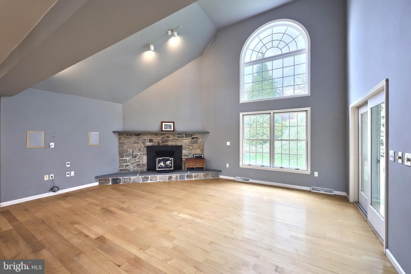 101 Fairfax Dr. photo 20