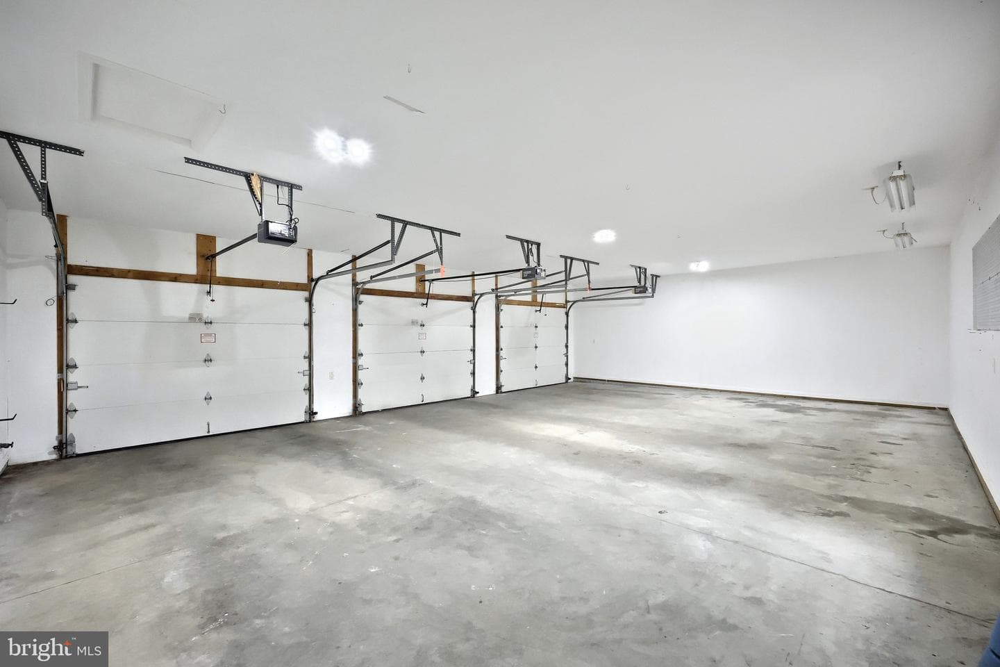 101 Fairfax Dr. photo 41