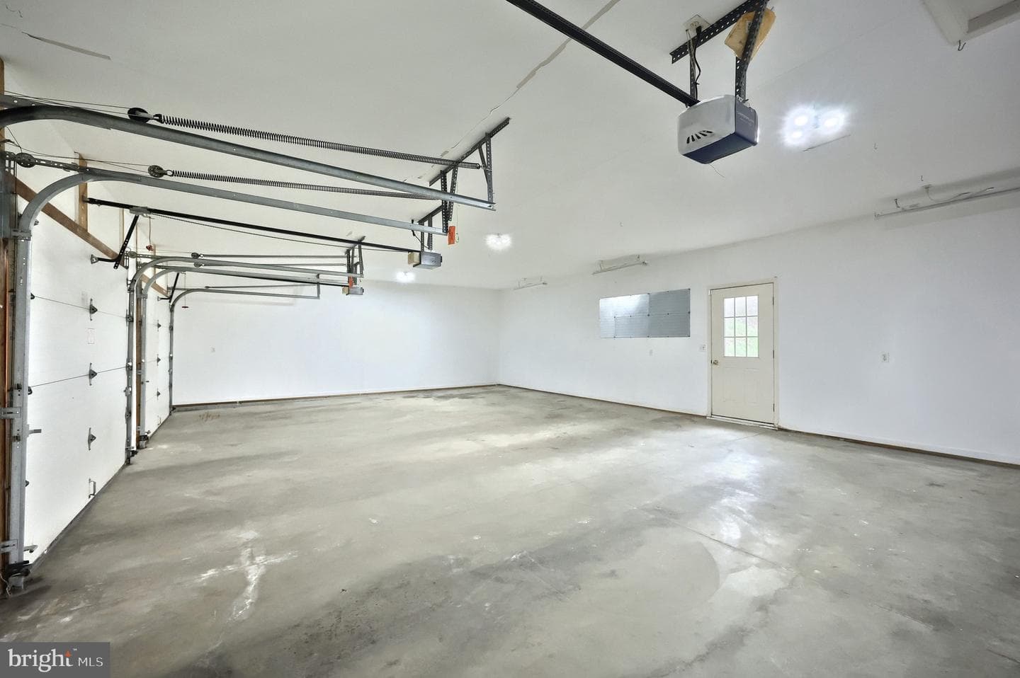 101 Fairfax Dr. photo 42