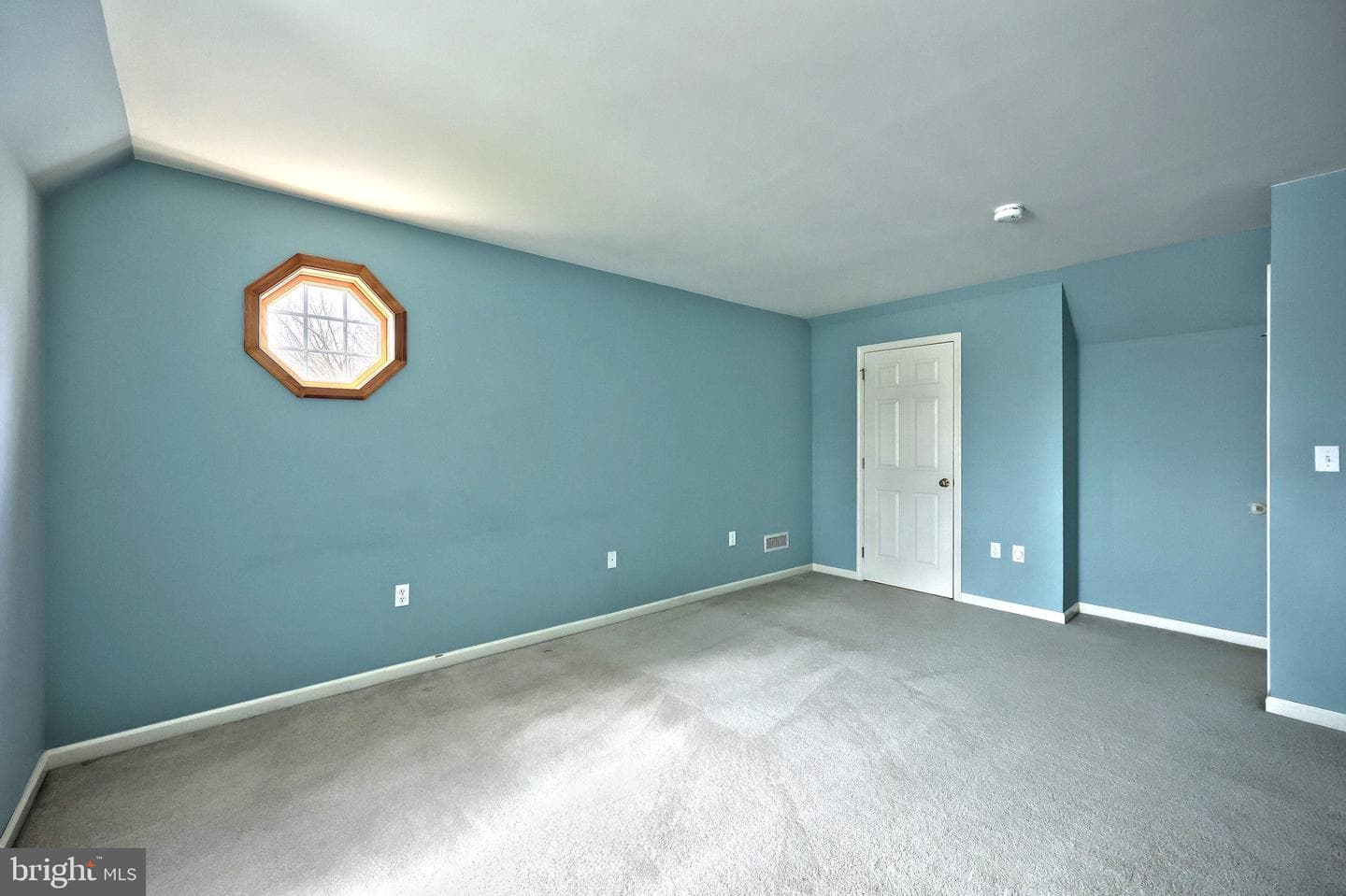 101 Fairfax Dr. photo 46