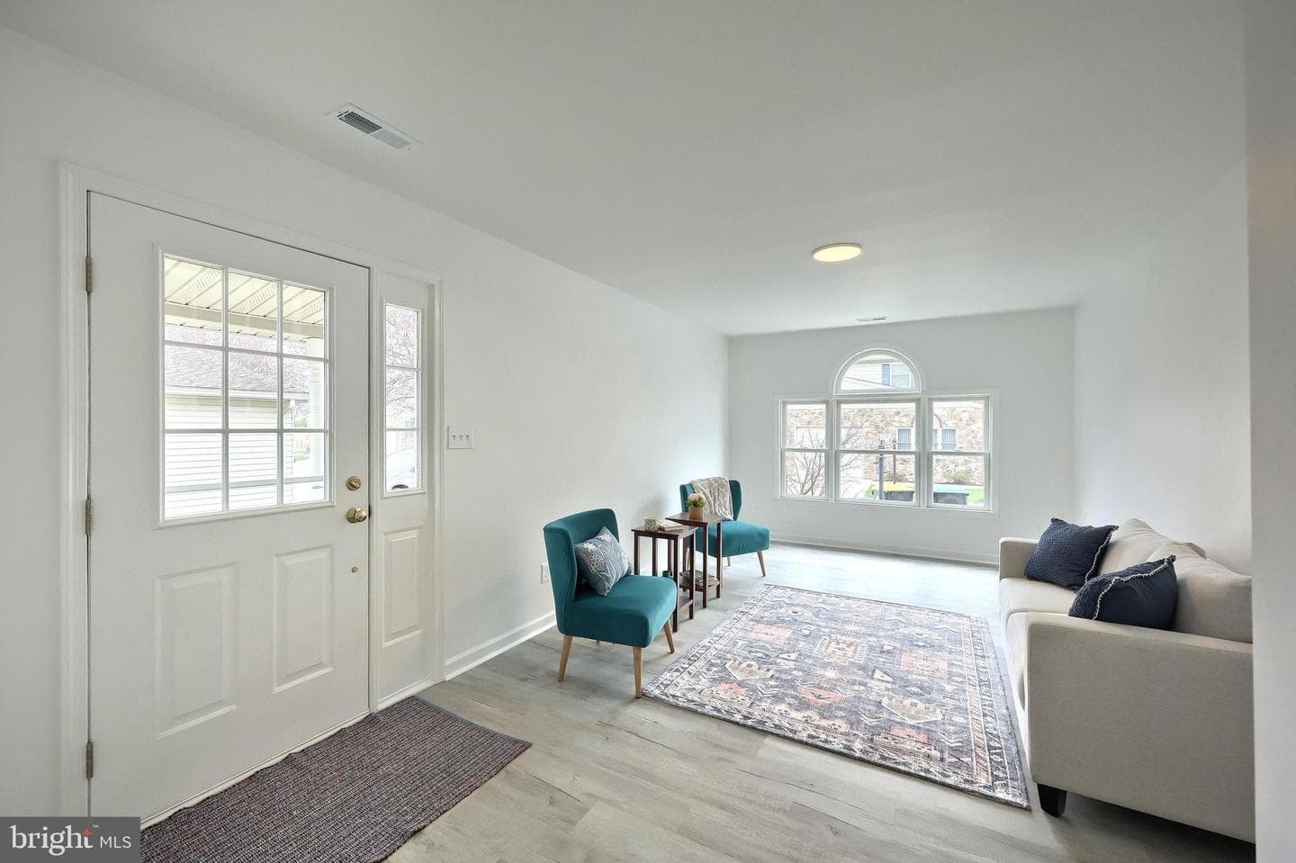 413 Springbrook Court photo 5