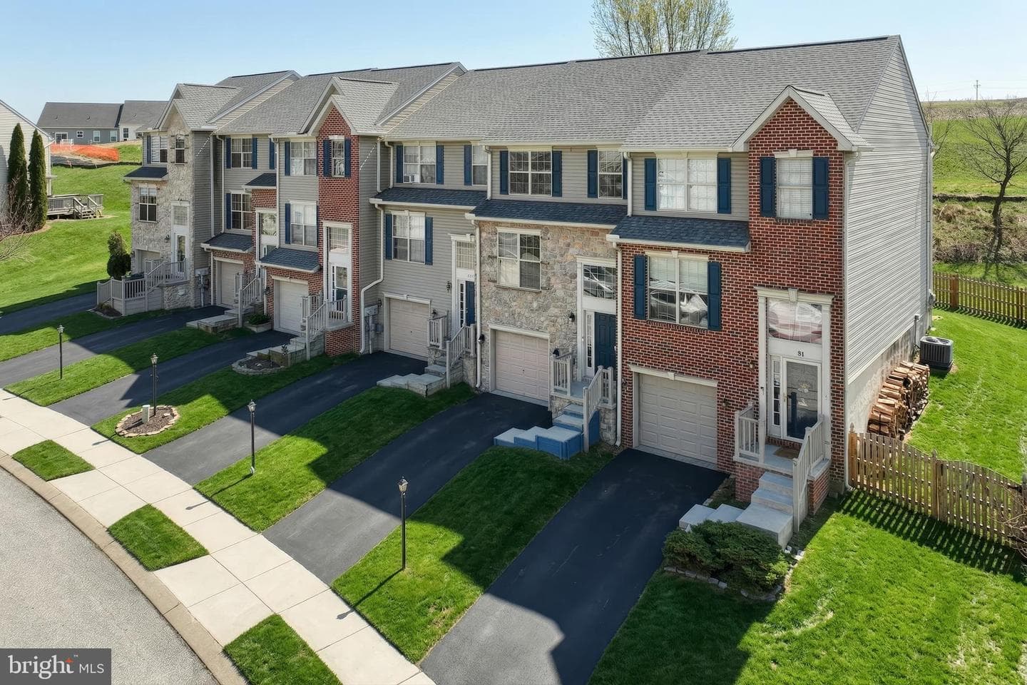 53 Zachary Drive photo 3