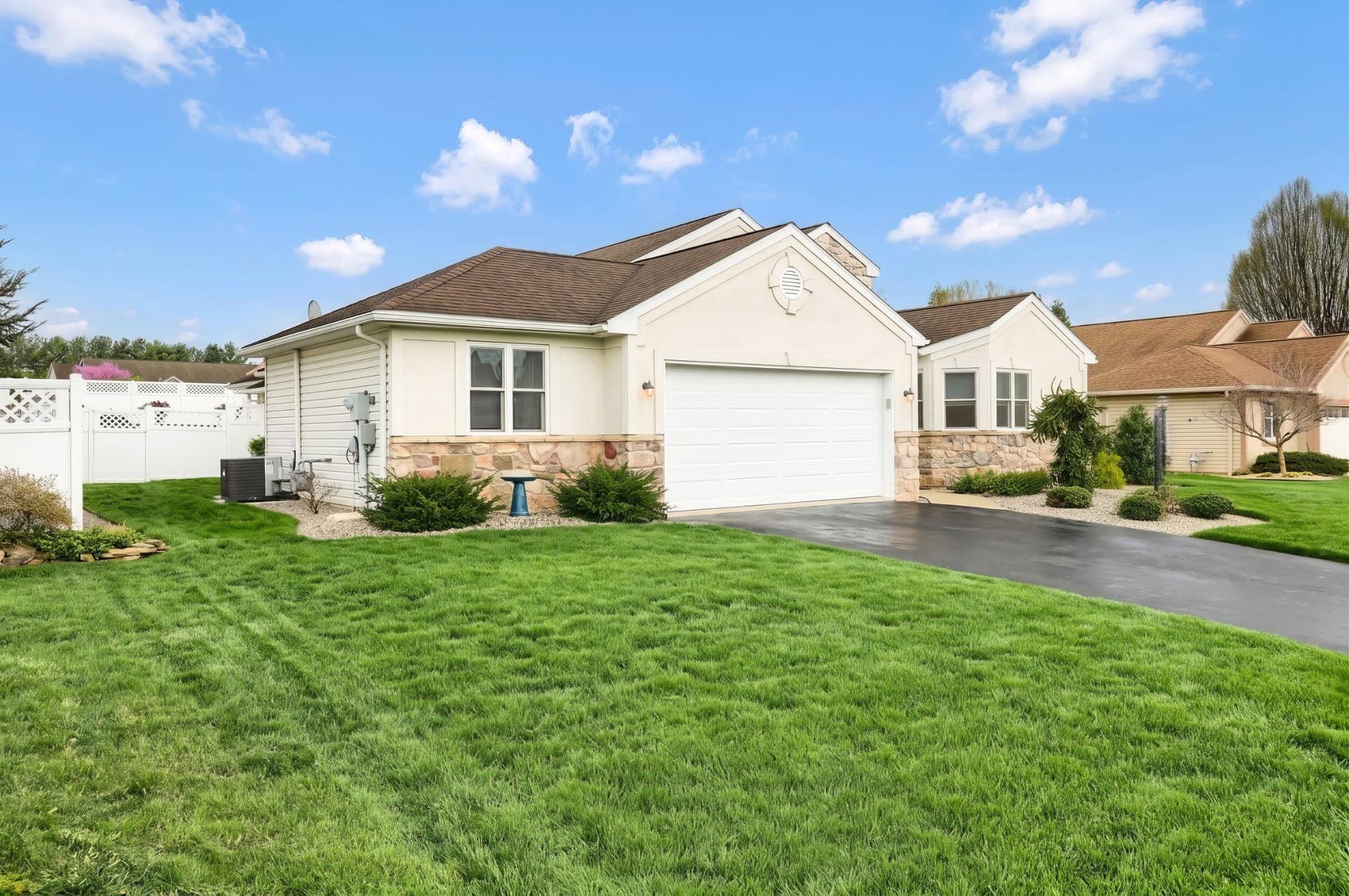 1436 Wheatfield Drive photo 2