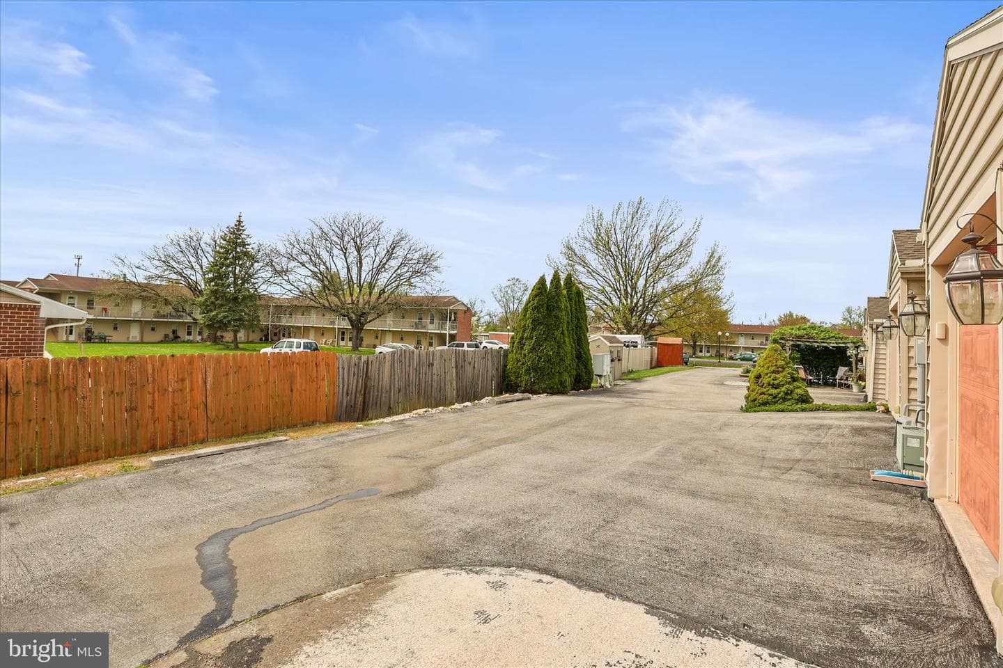 714 Randolph Street photo 30