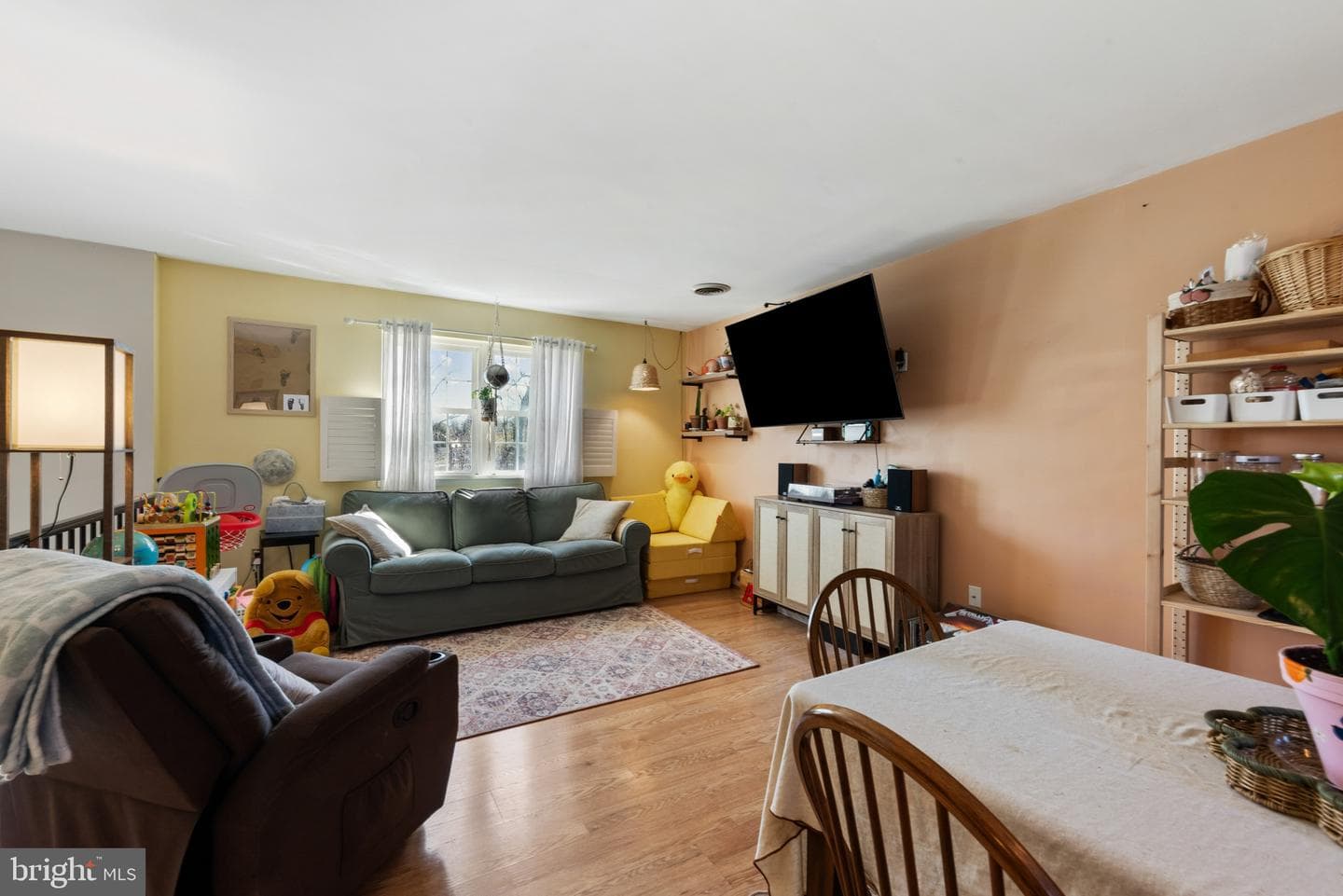 210 Wheaton Street photo 12