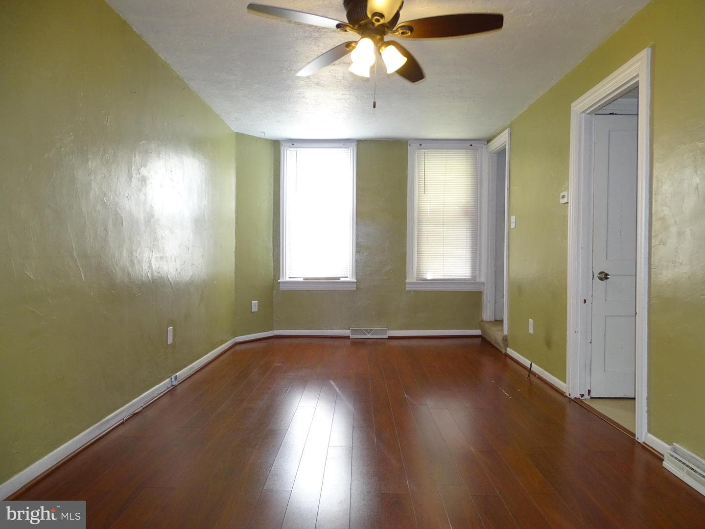 3266 Broad Street photo 8