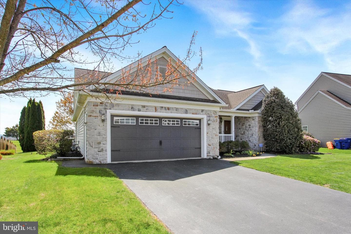 2515 Admire Springs Drive photo 2
