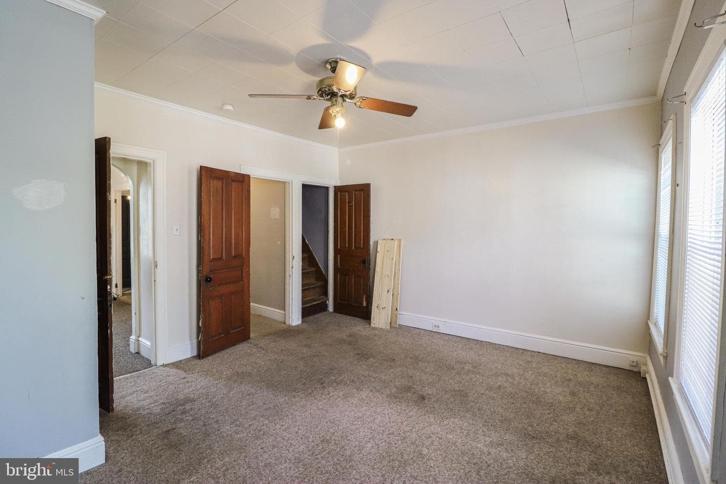 546 Smith Street photo 13