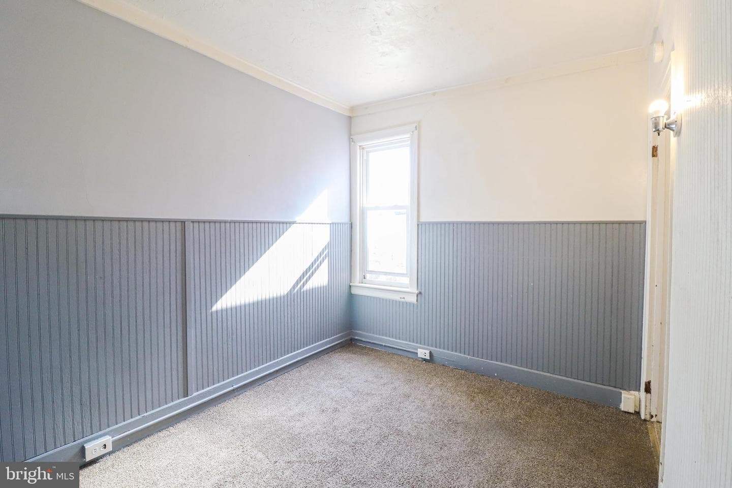 546 Smith Street photo 16