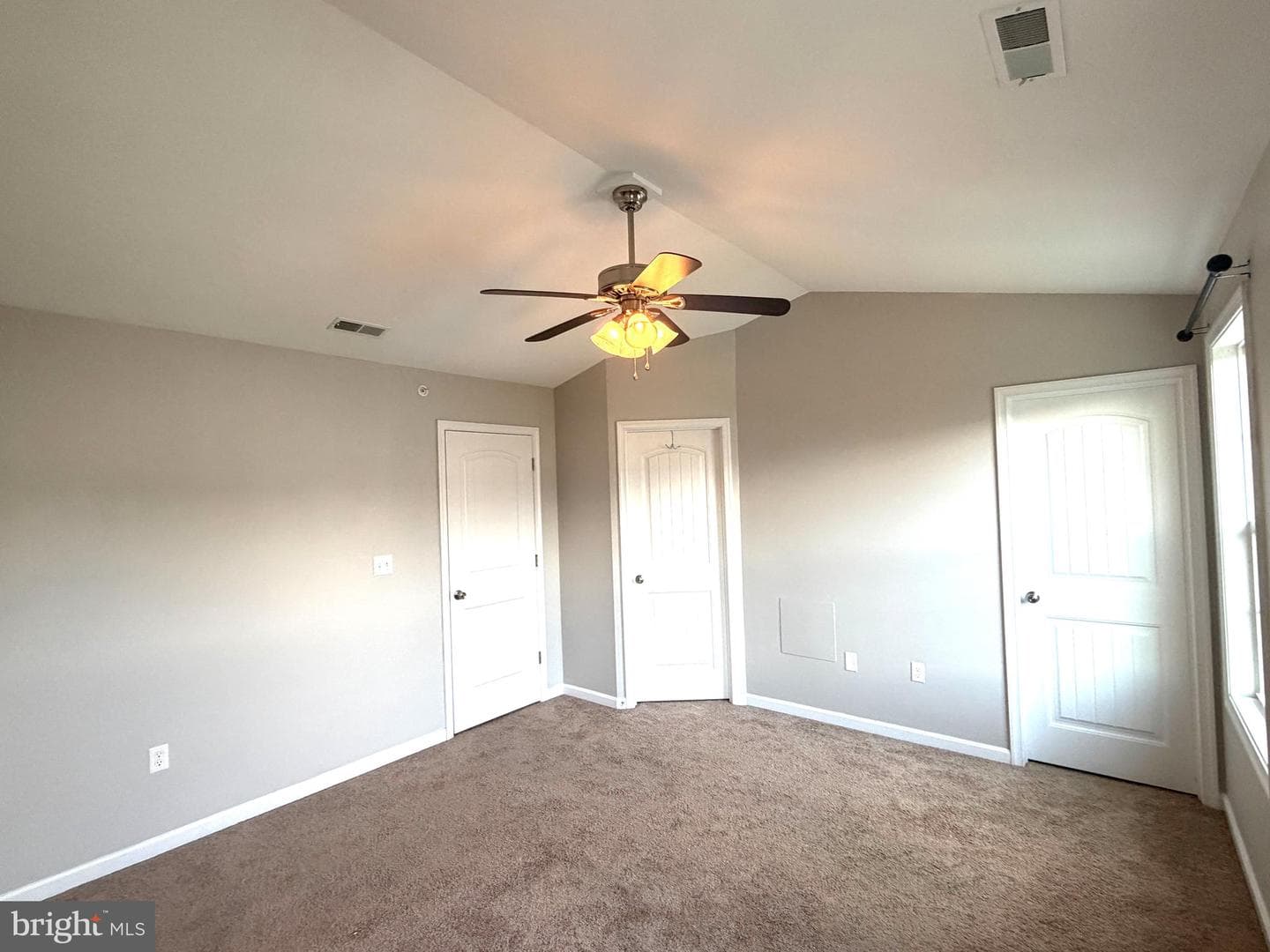 522 Charles Avenue photo 24