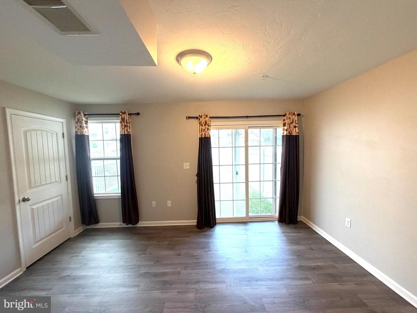 522 Charles Avenue photo 56