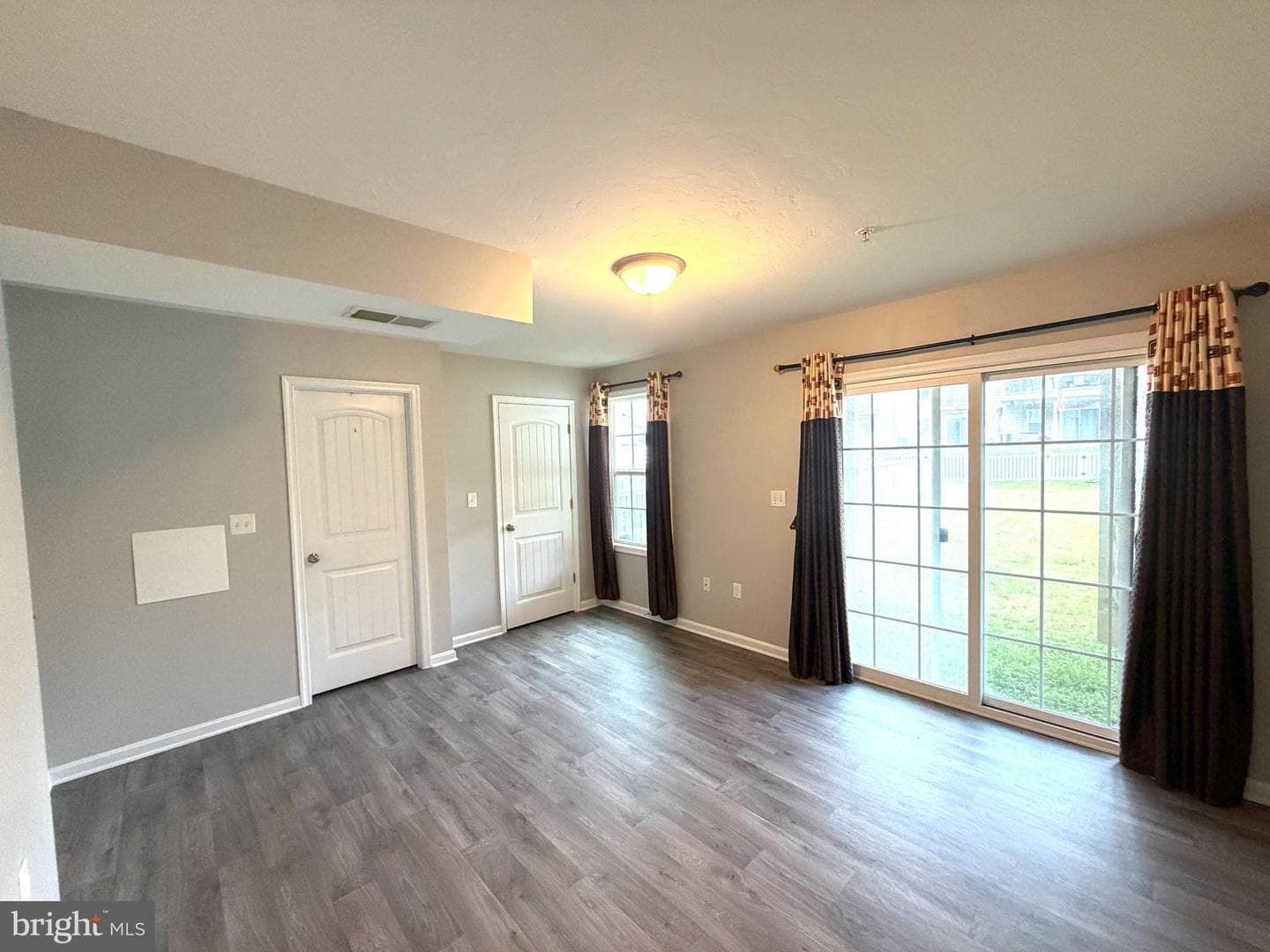 522 Charles Avenue photo 58