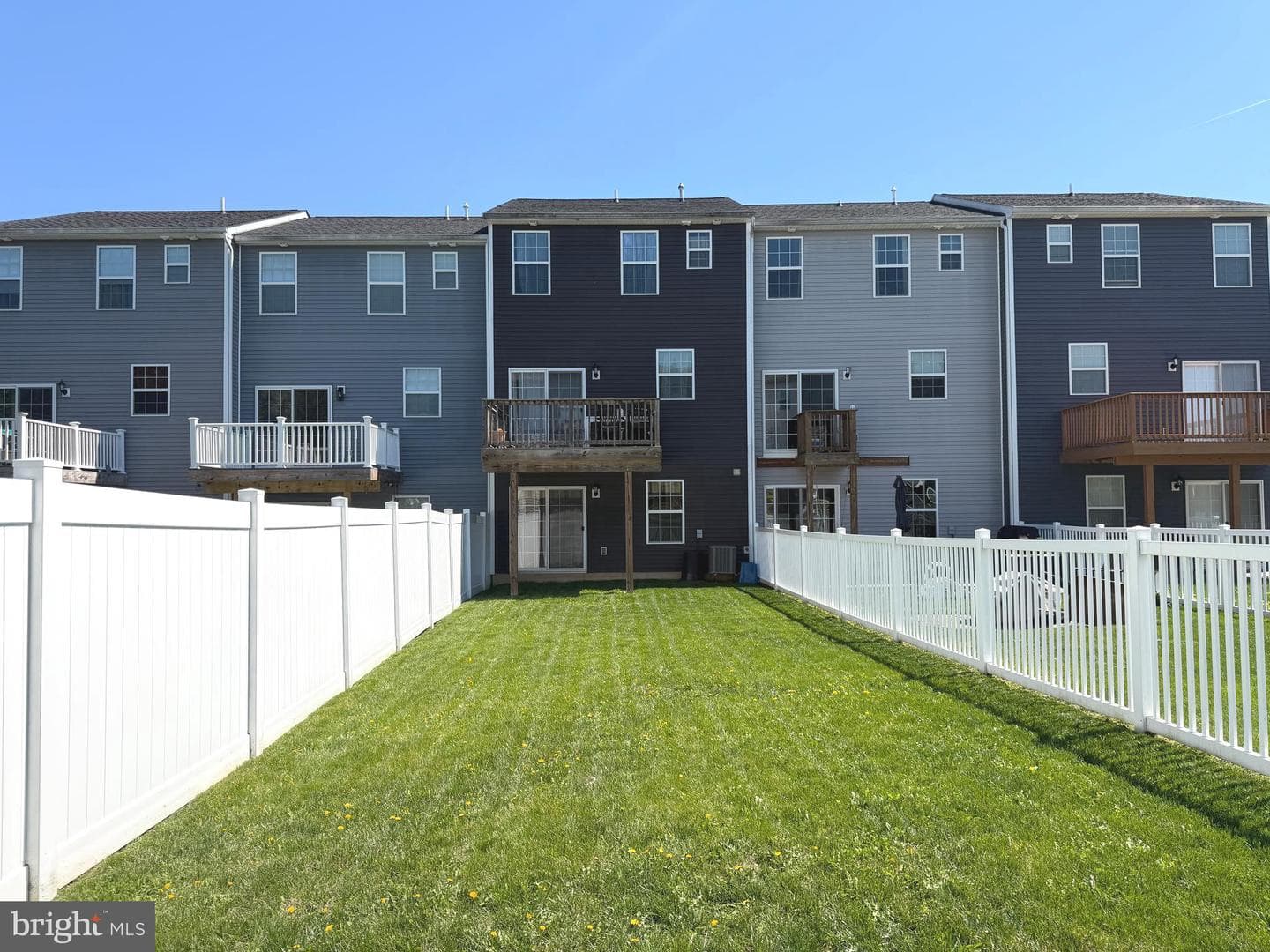 522 Charles Avenue photo 65