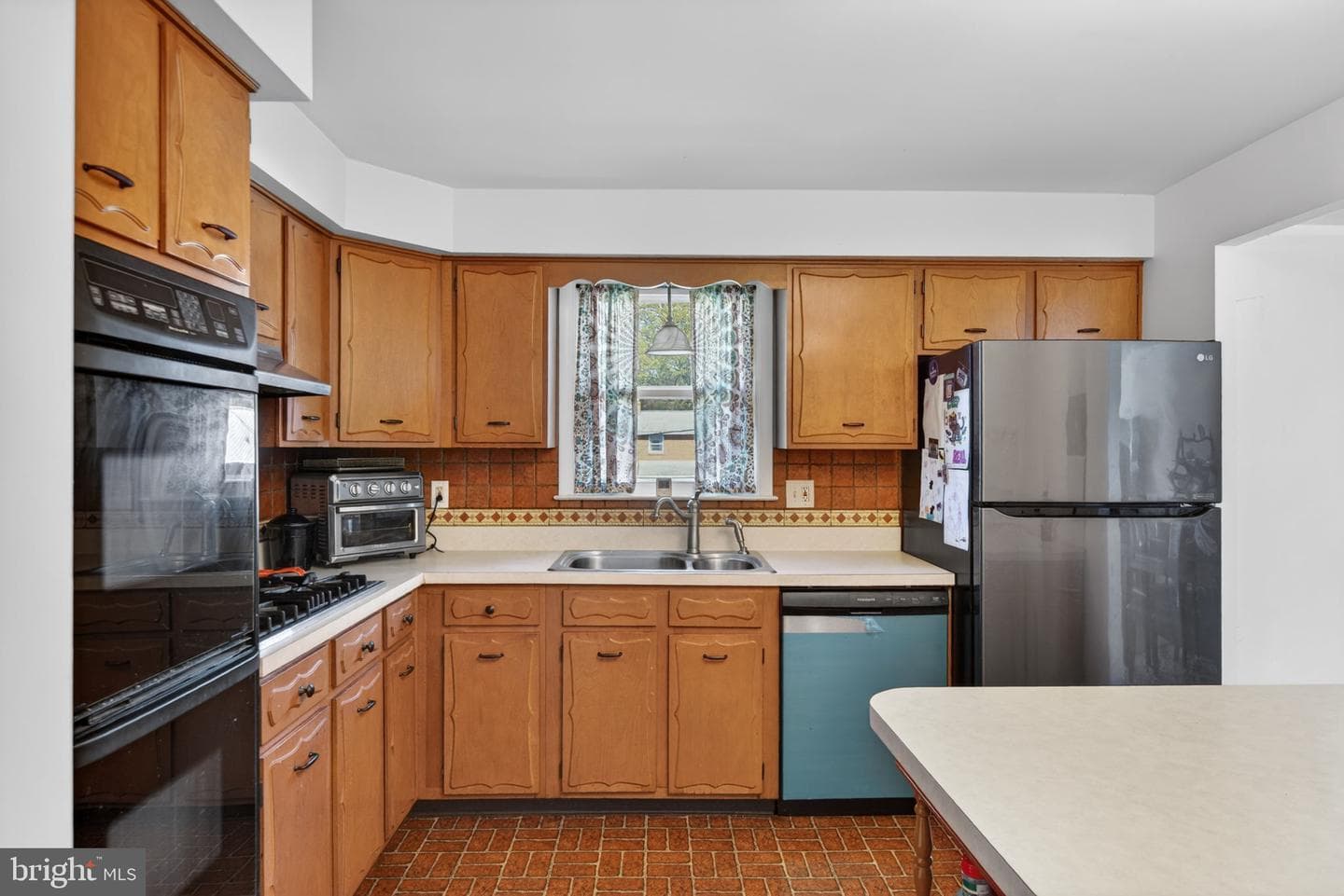 425 Cortleigh photo 12