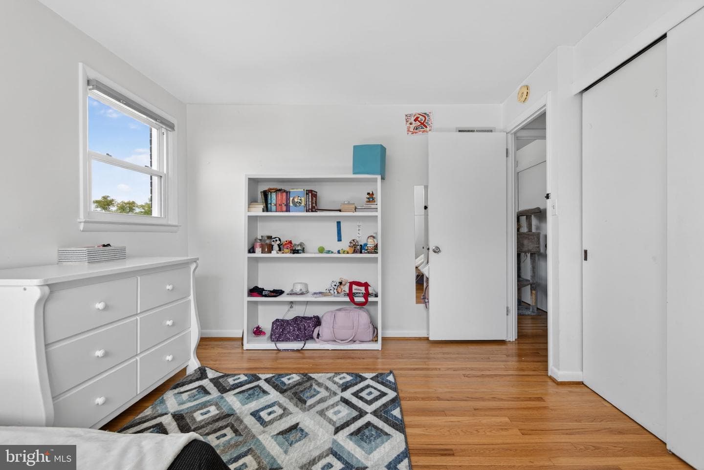 425 Cortleigh photo 18