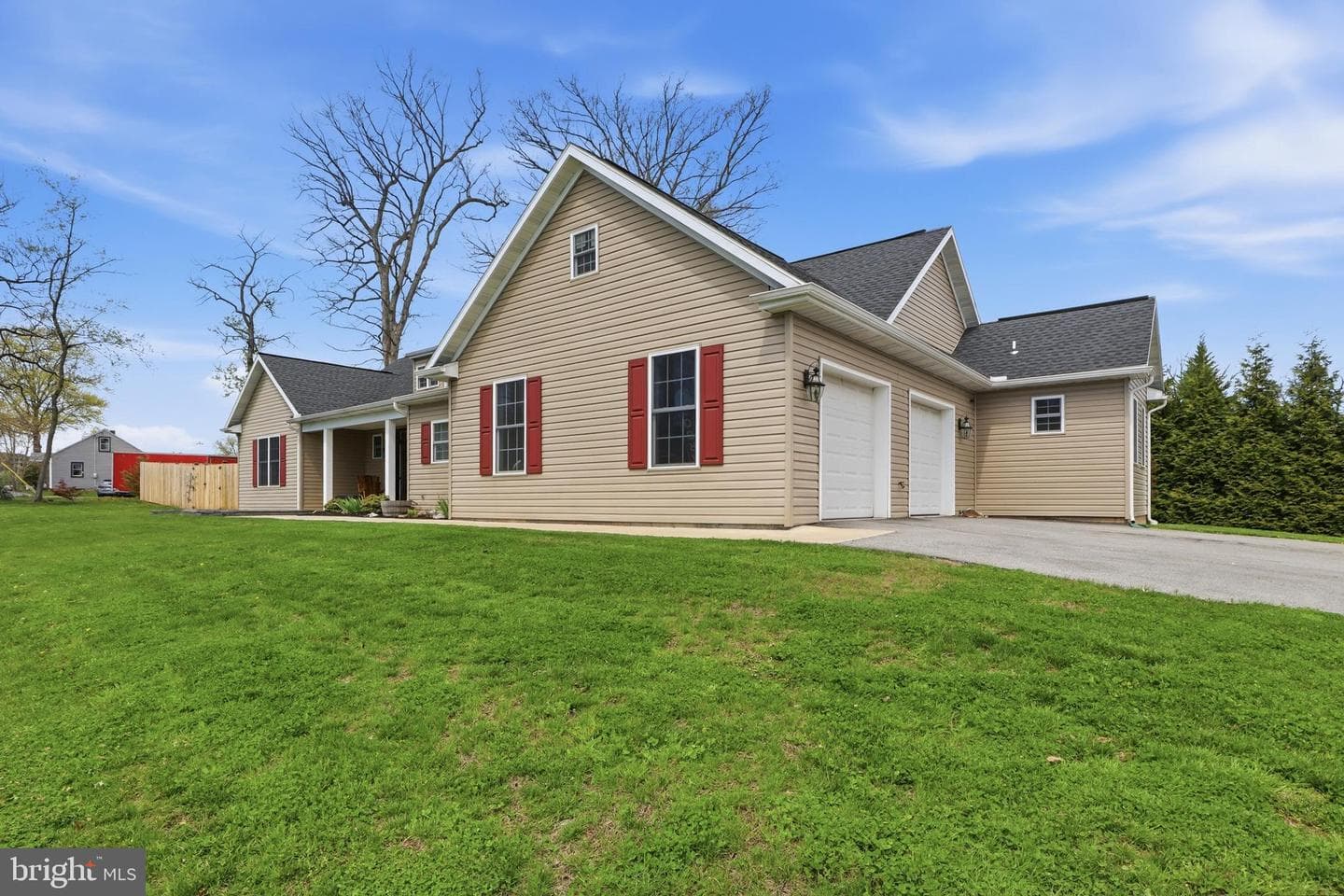 695 Midway Road photo 3