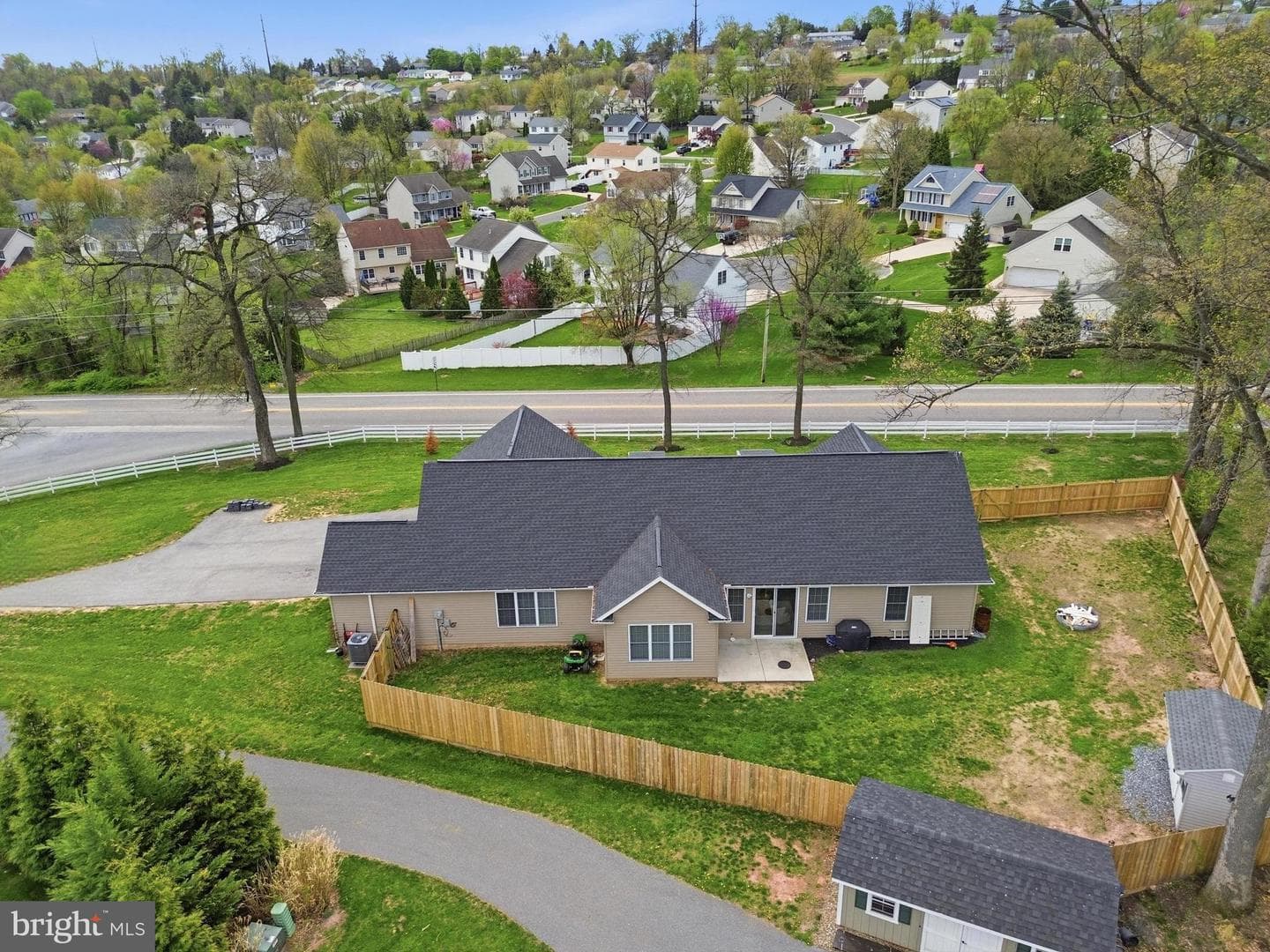 695 Midway Road photo 50