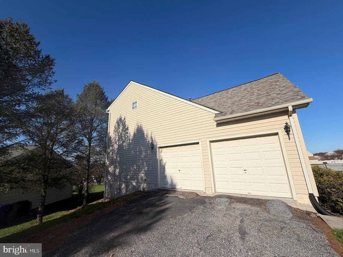 32 Seminole Drive, York